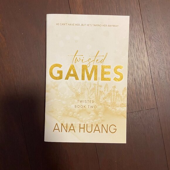 Twisted Games Novel by Ana Huang - Picture 1 of 2